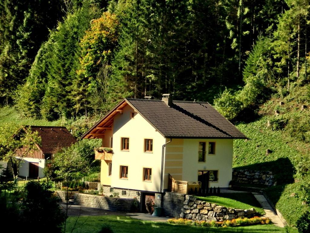 Gaestehaus Forstner Apartment Loich Exterior photo